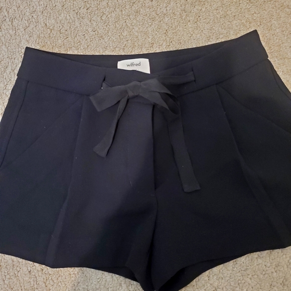 Aritzia Wilfred Exergue Shorts - Picture 1 of 3